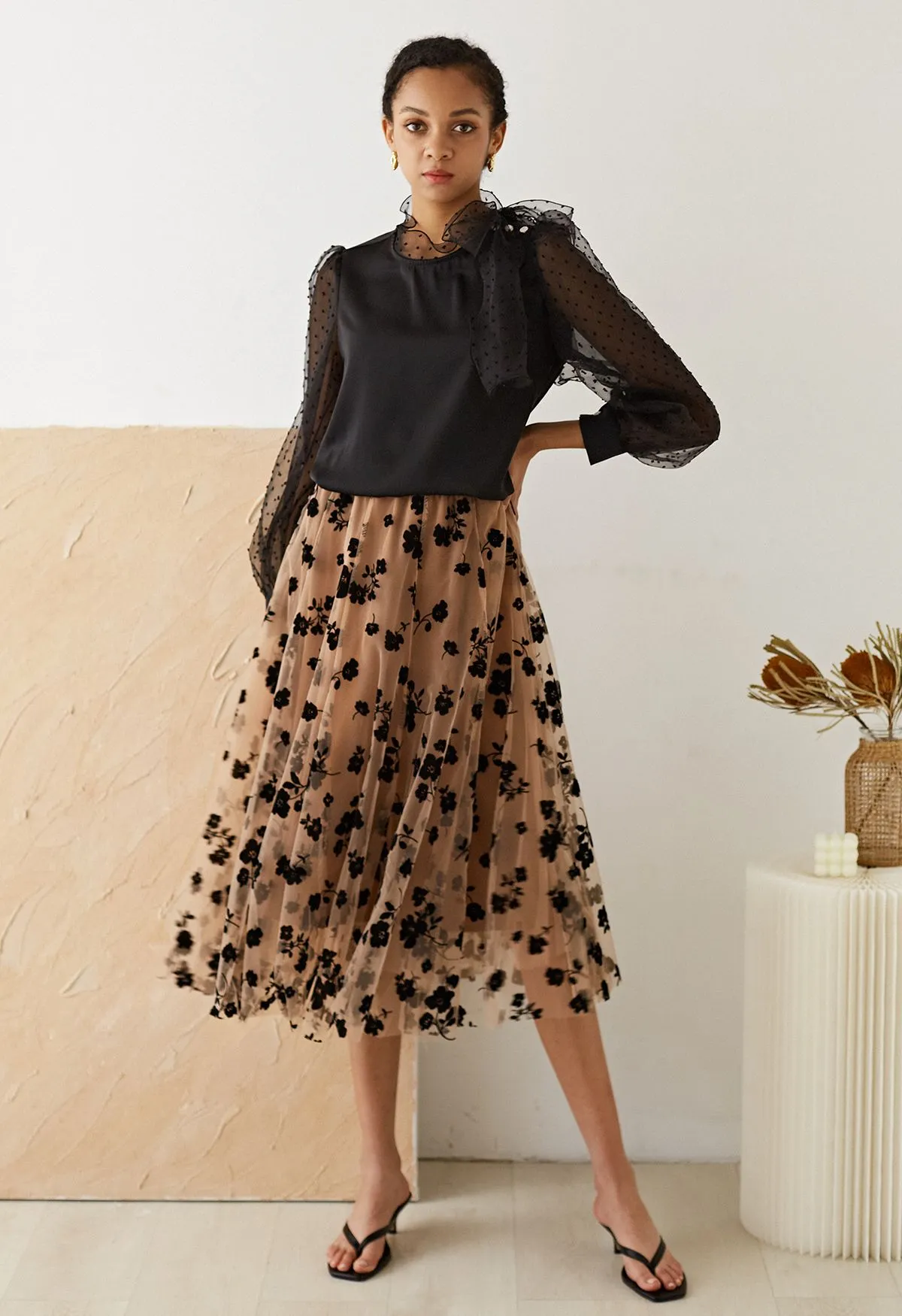 Chemise en nœud papillon en satin à Manches Bulles en Organza Flock Dots en Noir