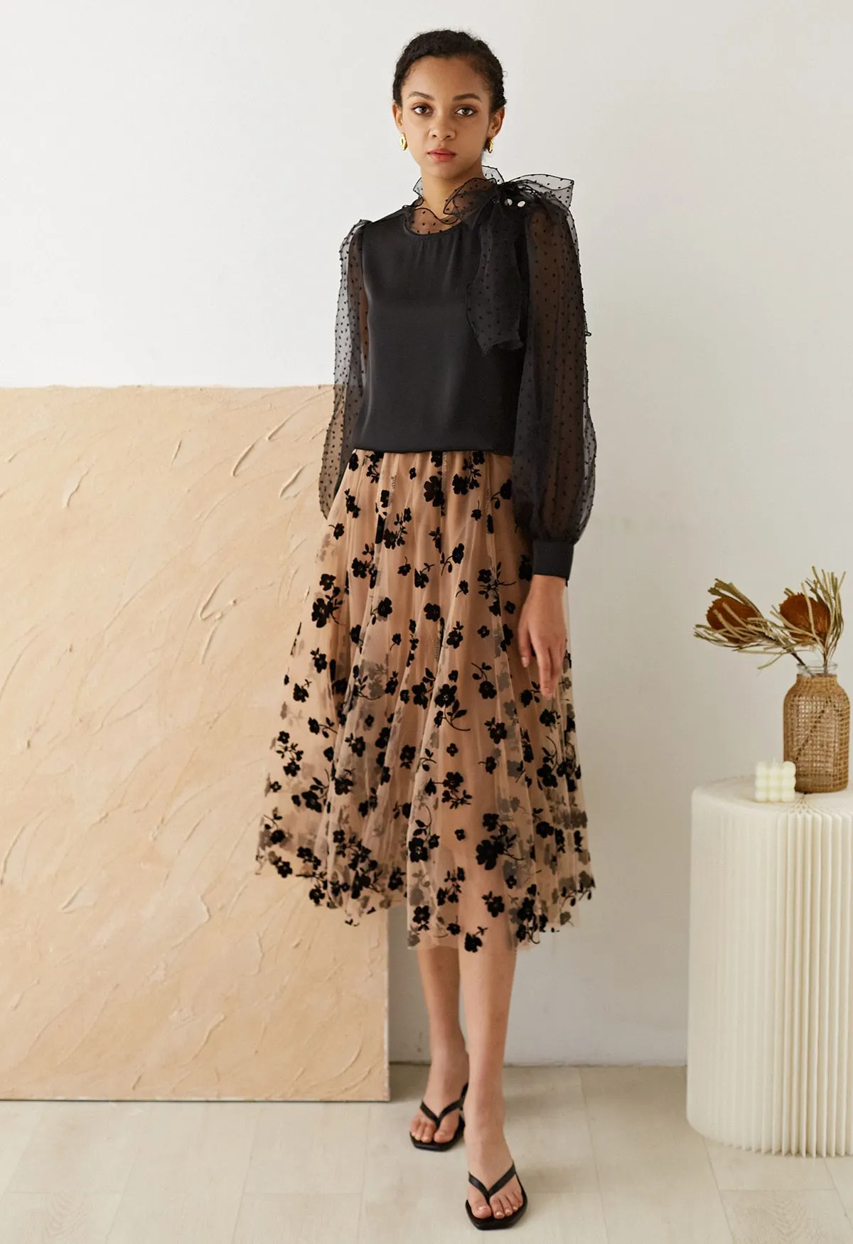 Chemise en nœud papillon en satin à Manches Bulles en Organza Flock Dots en Noir