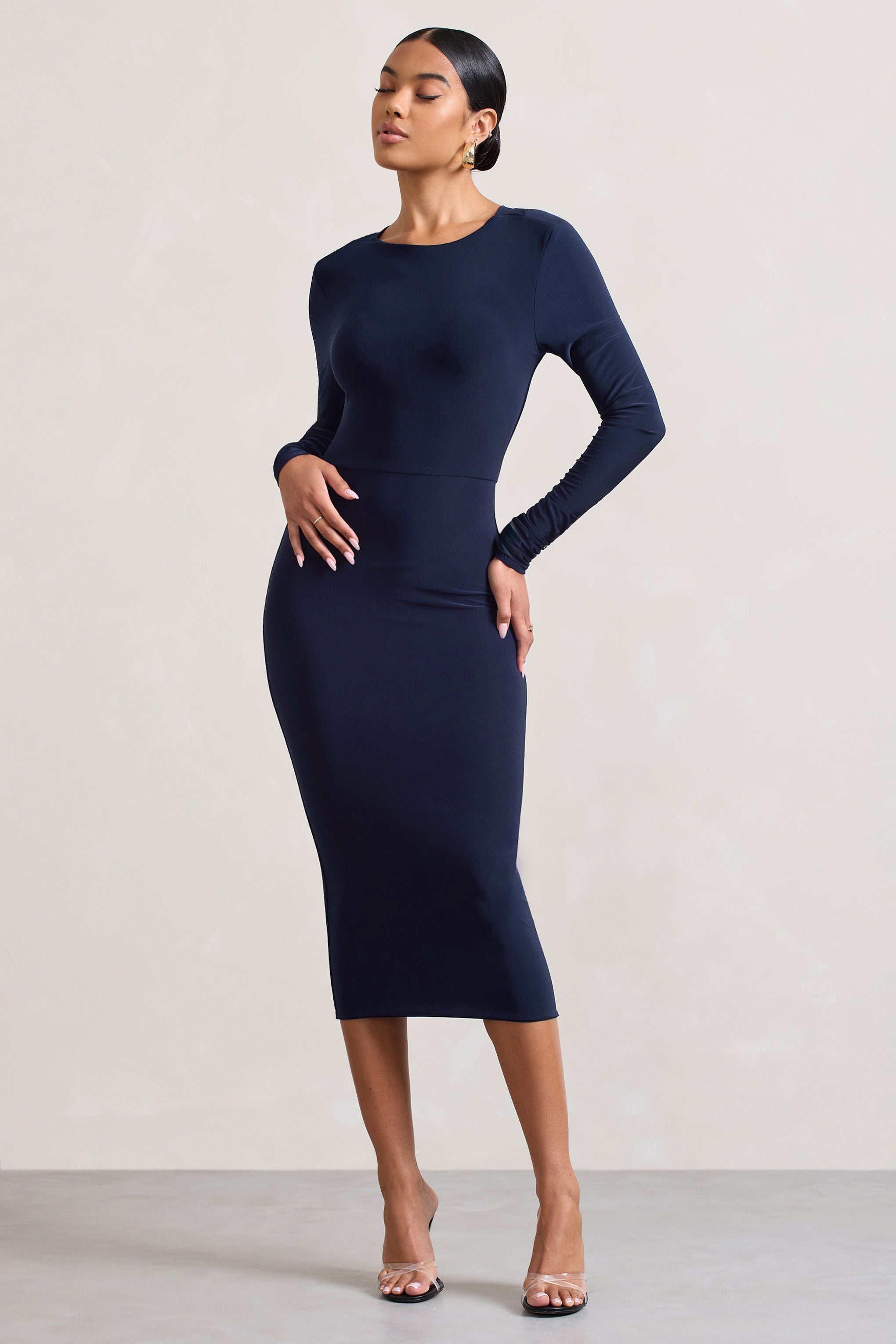 Dynasty Darling | Robe mi-longue moulante bleu marine à manches longues et dos nu