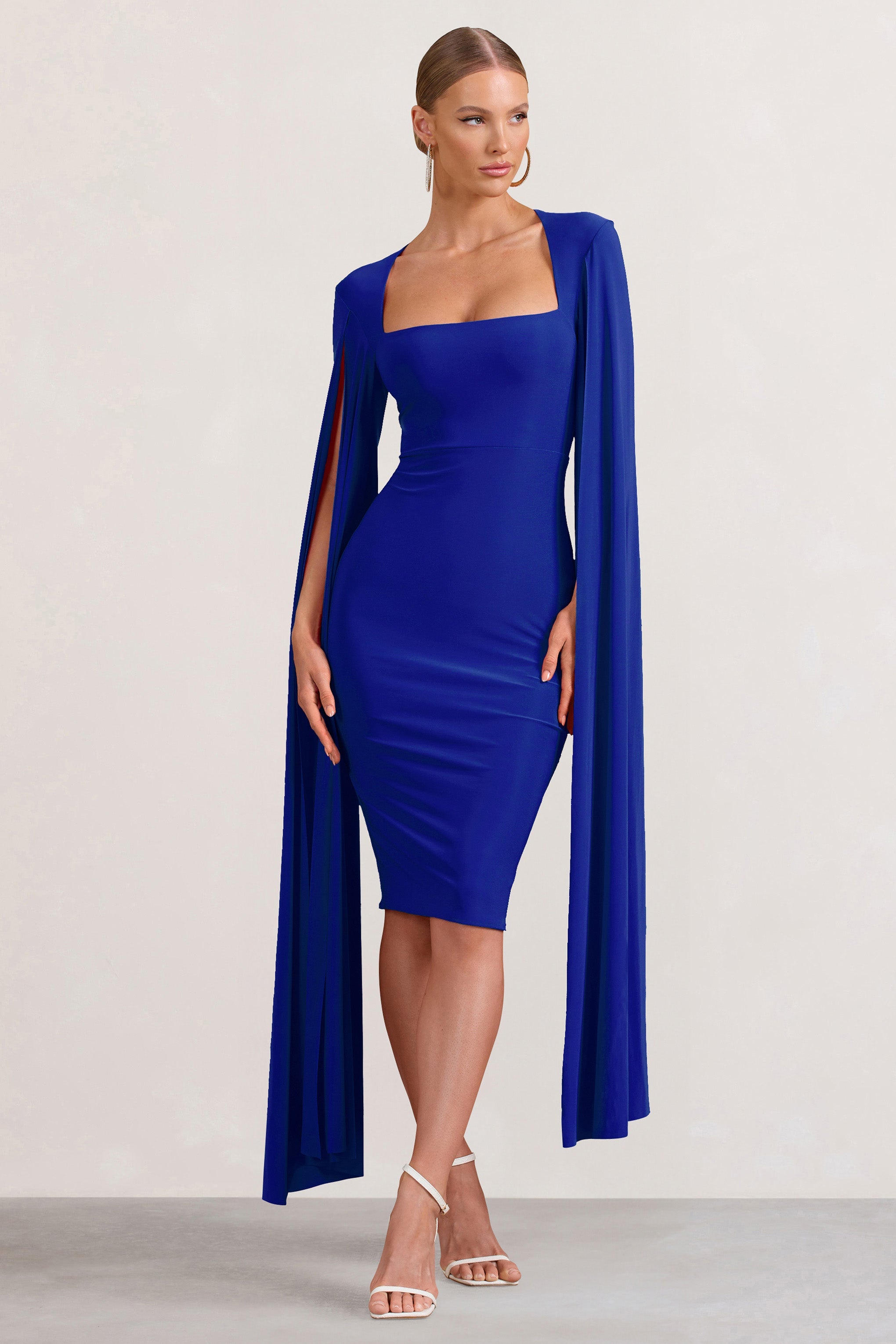 Flawless | Robe mi-longue bleu cobalt à encolure carrée et manches cape