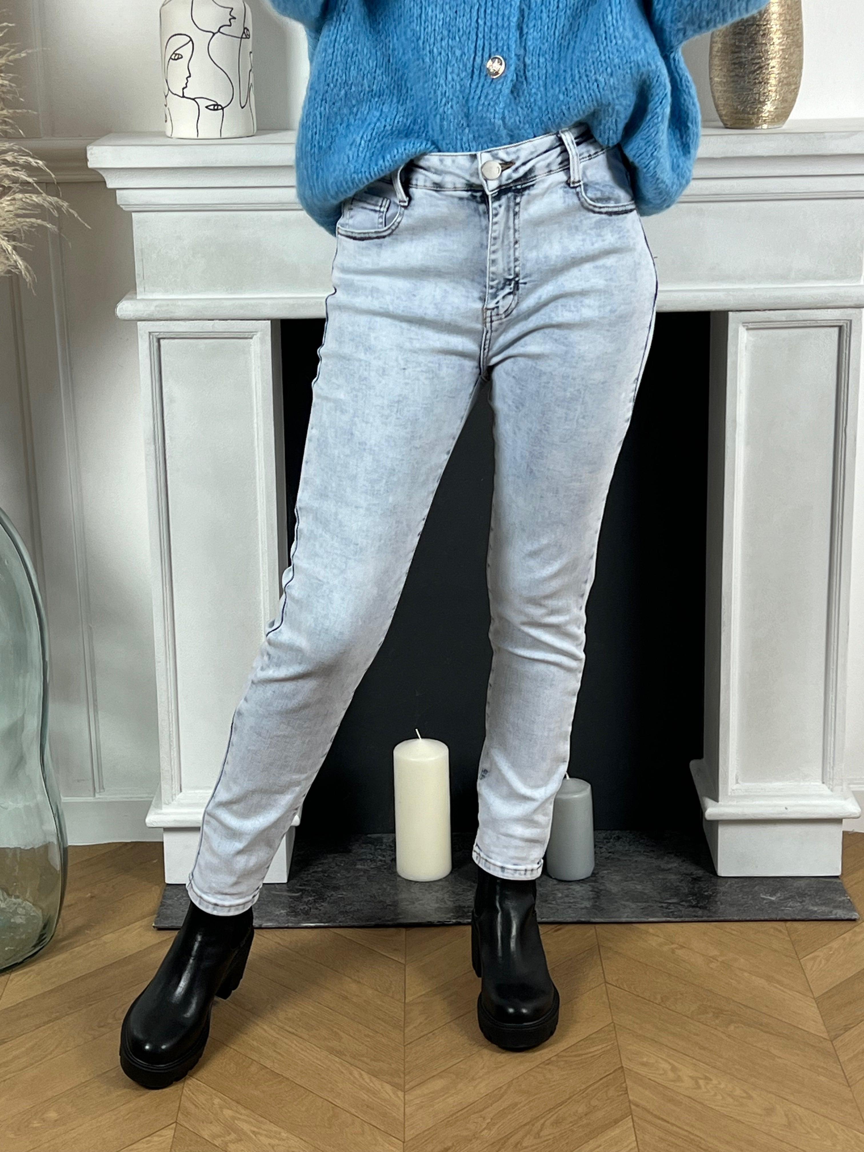 Jean bleu taille haute : Lucile