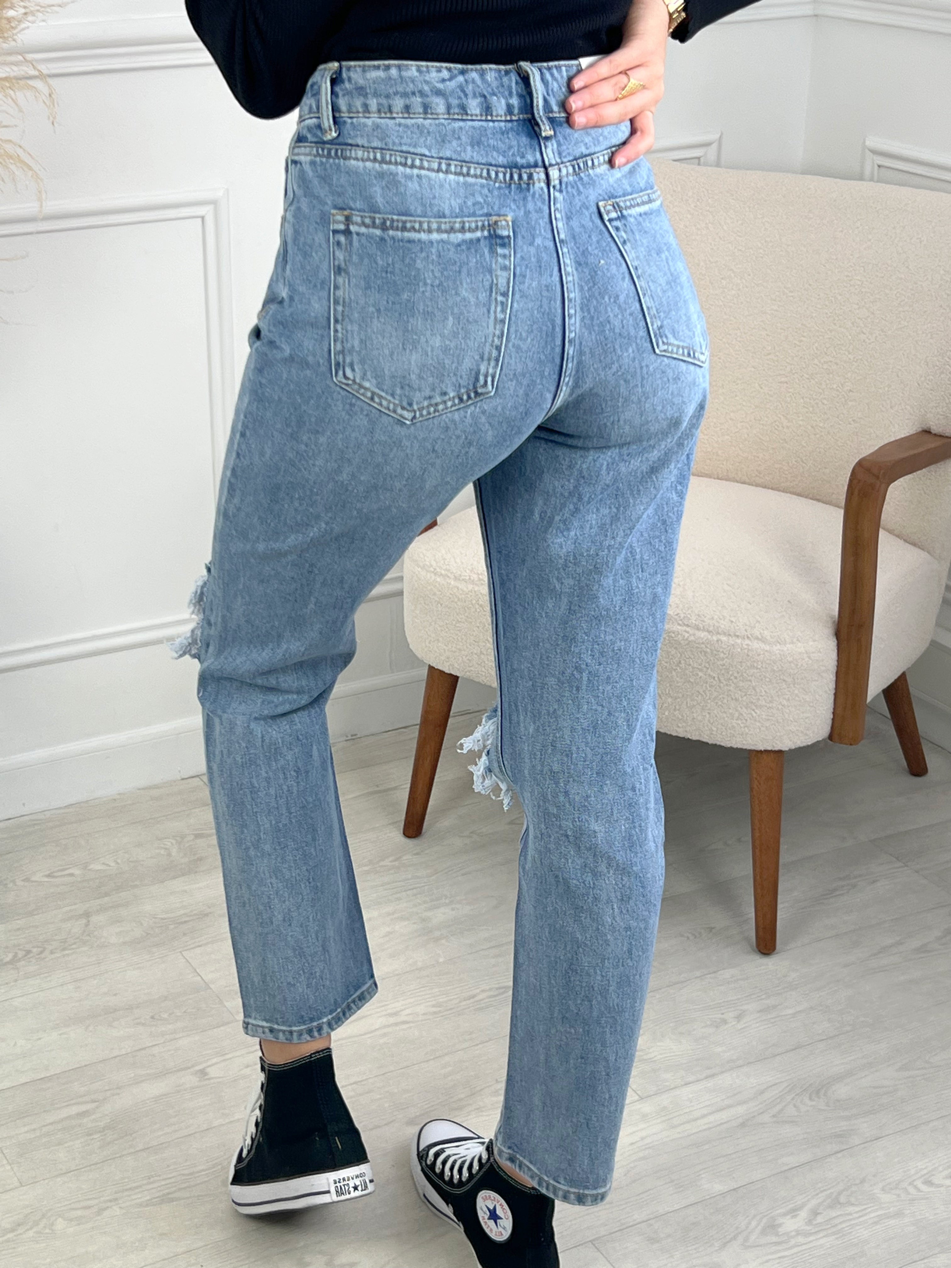 Jean fitted Sebastian