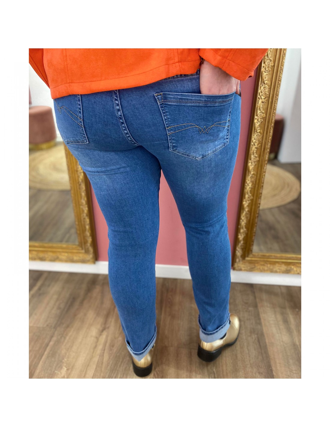 Jean slim femme grandes tailles bleu clair enveloppant taille haute 42-52