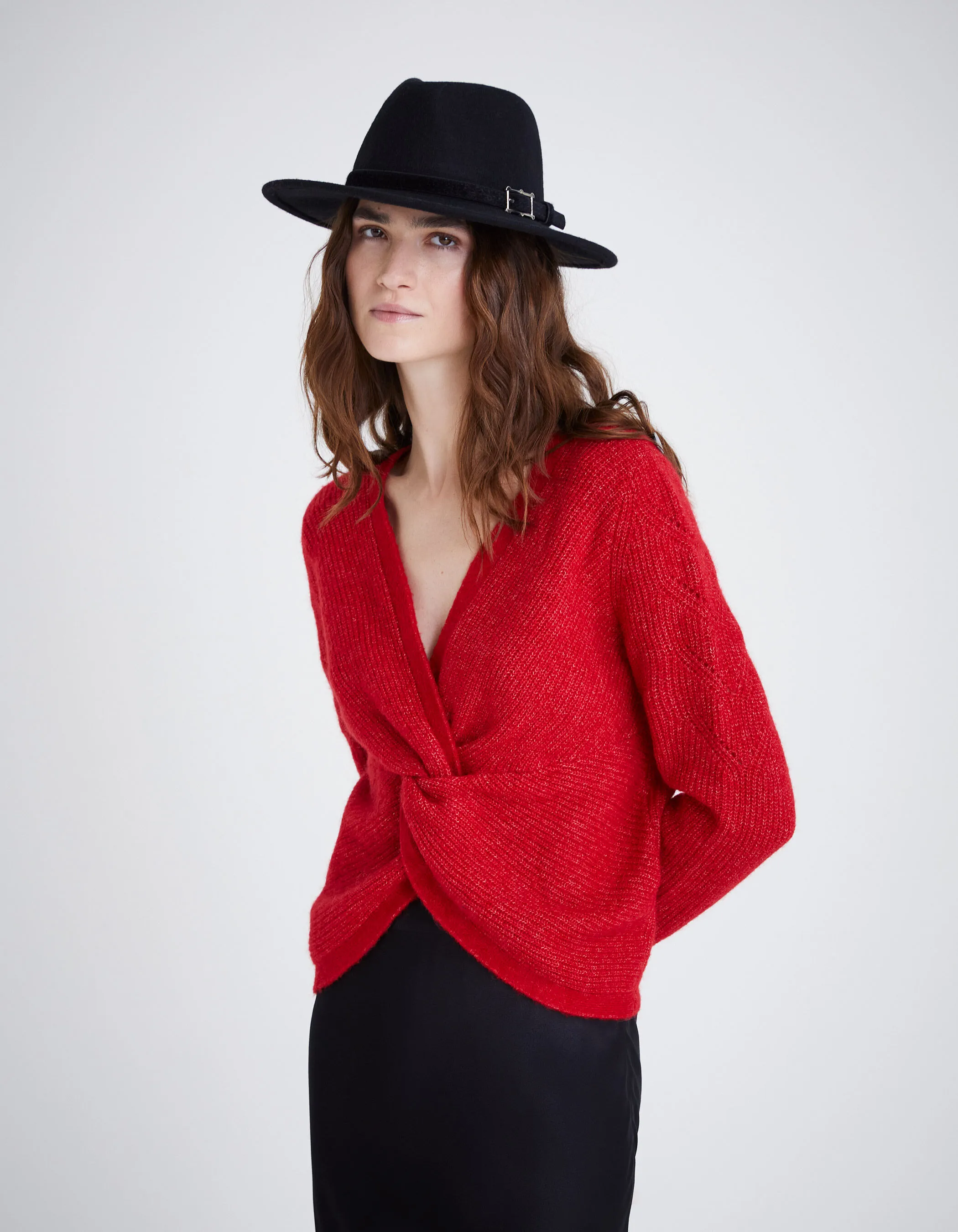 Pull rouge tricot noeud fixe au dos Femme