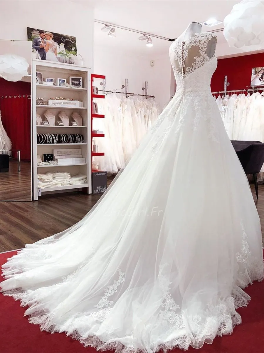 Robe De Mariée Princesse Tulle Dentelle Dos Transparent Avec Bouton Traine