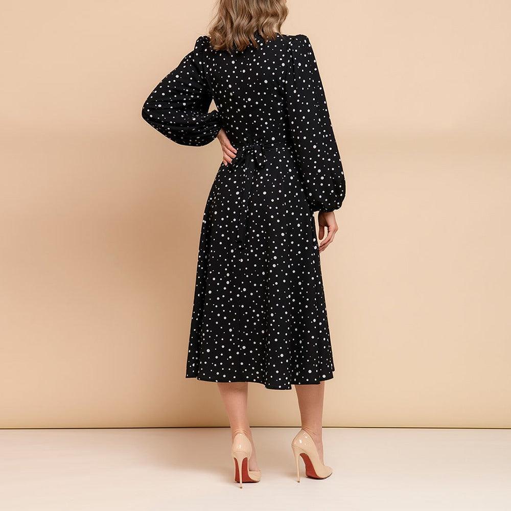 Robe Noire À Pois Et À Manches Longues