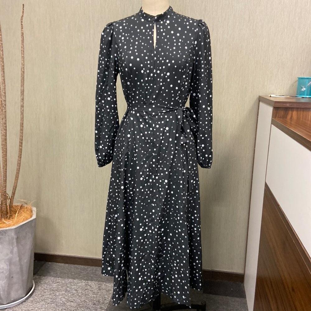 Robe Noire À Pois Et À Manches Longues