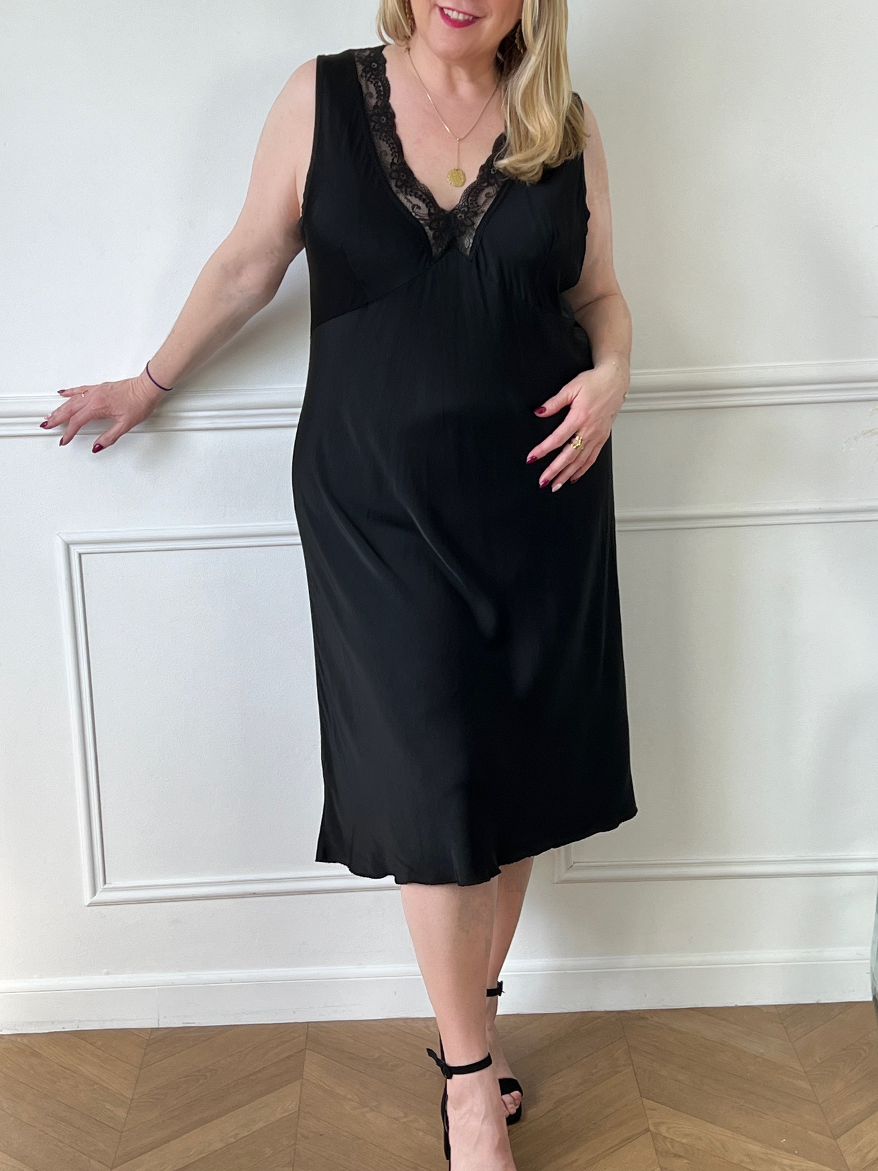 Robe satinée noire : Celys