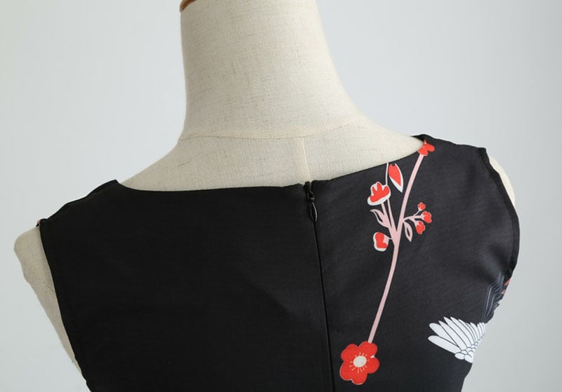 Robe vintage Noire à Fleurs Rouges 60's