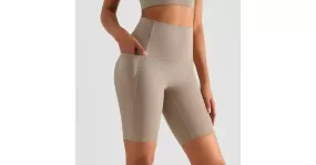 Short de sport avec poches pour femme