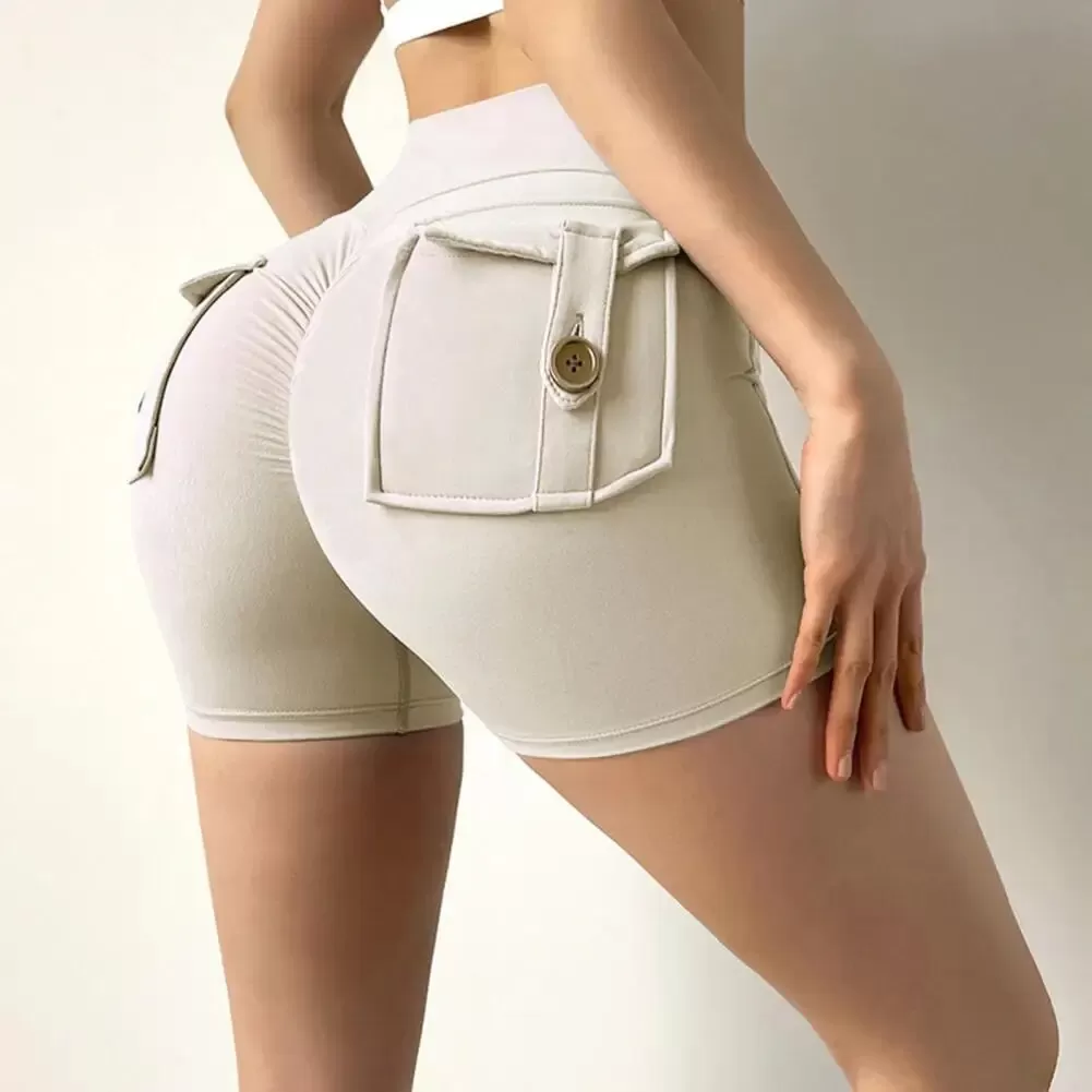 Short de sport à poches pour femme