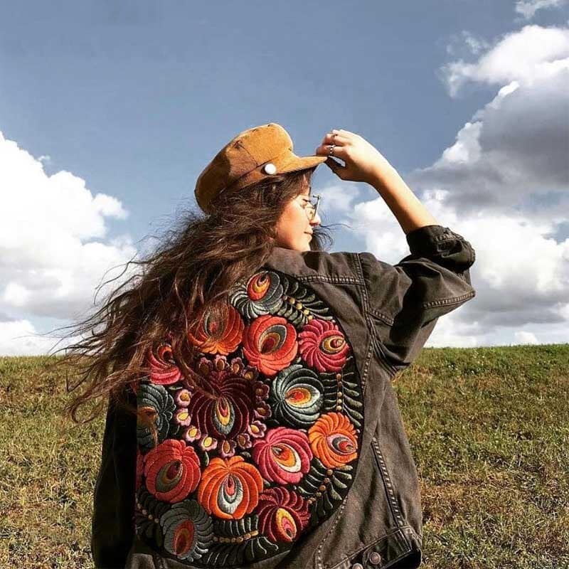 Veste oversize en jean brodée à fleurs pour femme | Tendance Fleurie