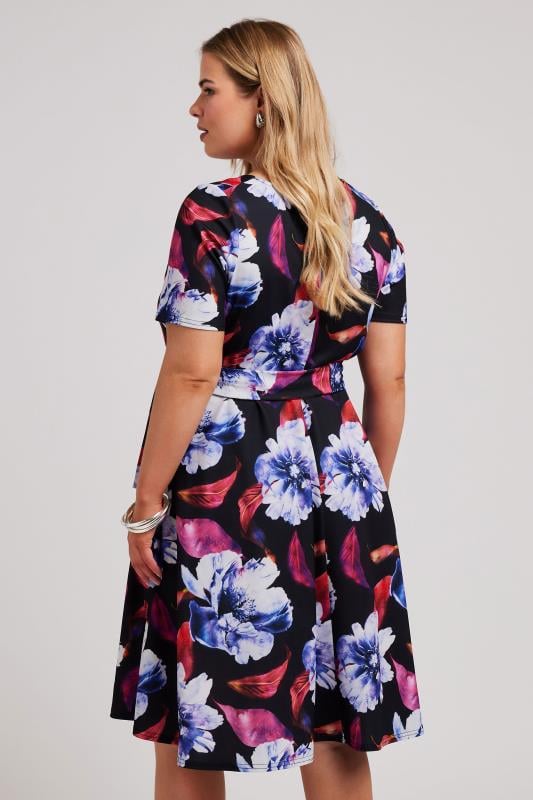 YOURS LONDON - Robe Noire & Bleue Floral Patineuse